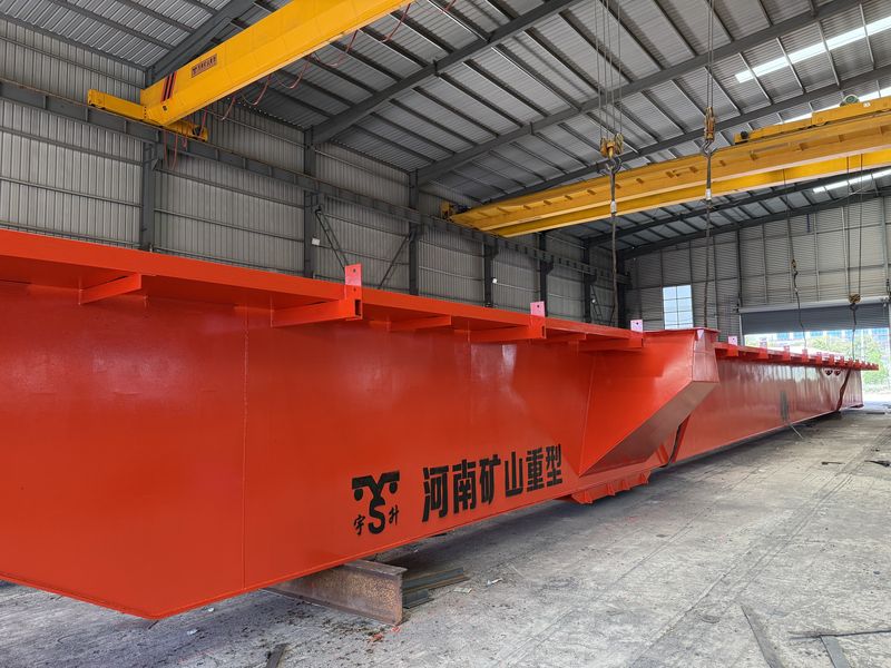 河北邯鄲某鋼鐵貿易商，2025年已在我公司采購四臺MG通用門式起重機，我公司根據客戶的實際使用工況，按需設計制作，滿足客戶的要求。